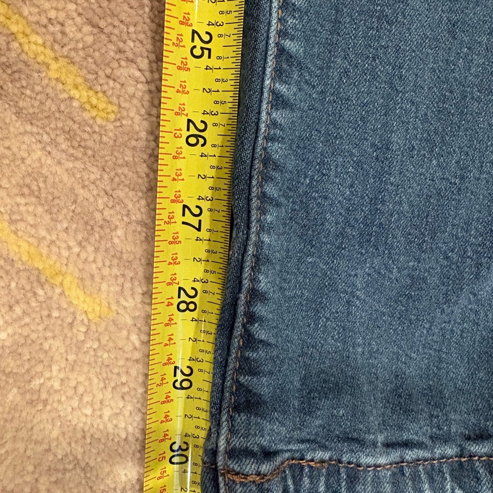Pull-on Liverpool Jeans - Picture 7 of 7